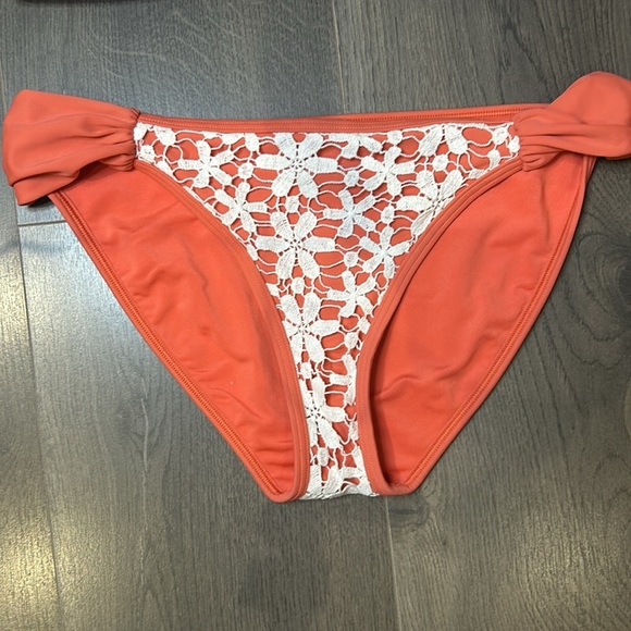 Aerie Crocheted Overlay Coral Bikini Top size L, bottom size M - Picture 5 of 13